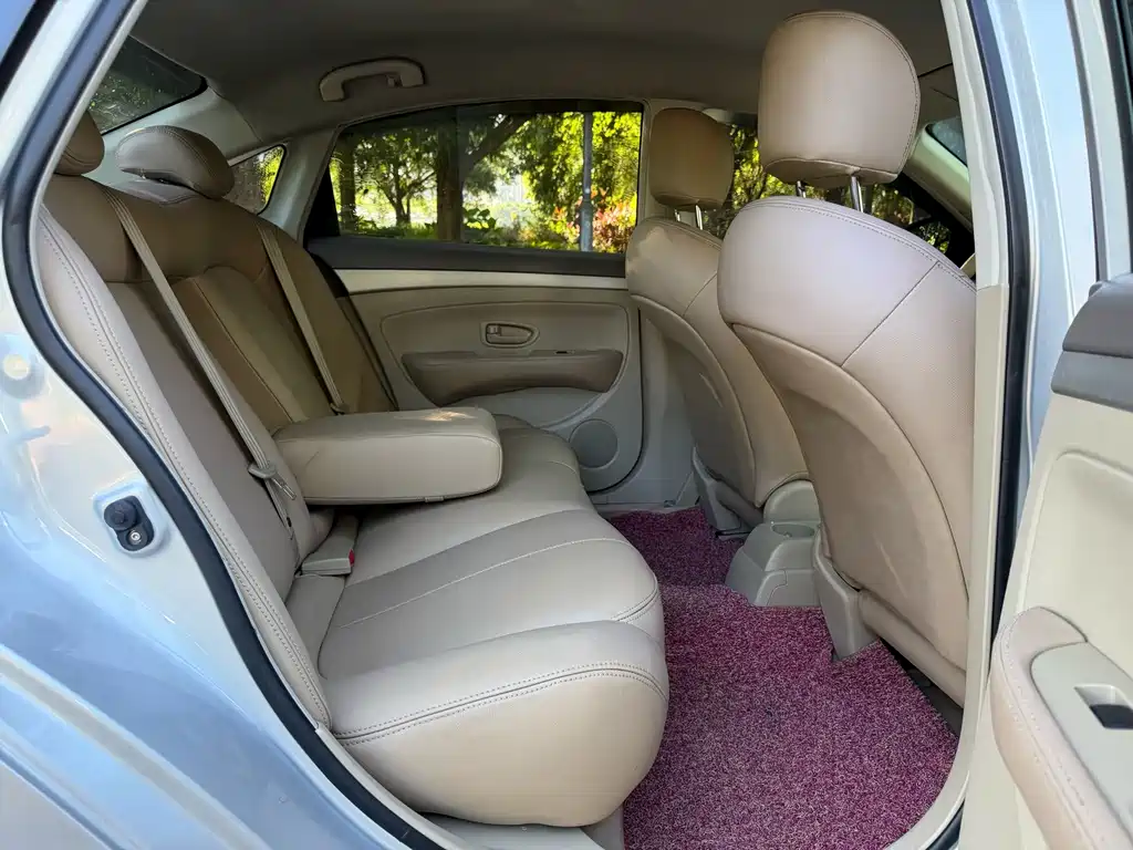 Nissan Sylphy 2015 — фото 17