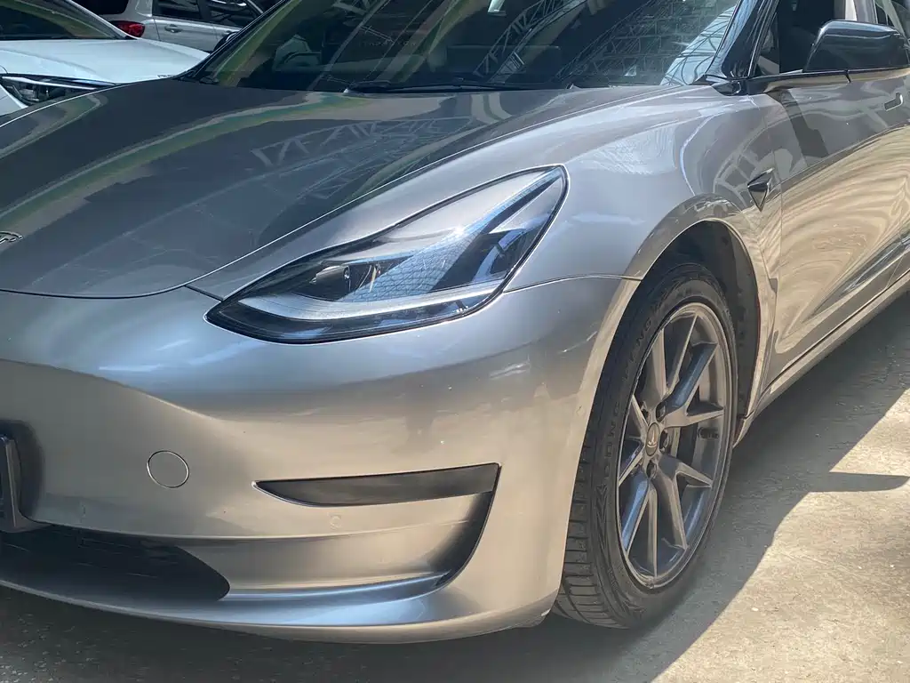 Tesla Model 3 2021 — фото 10