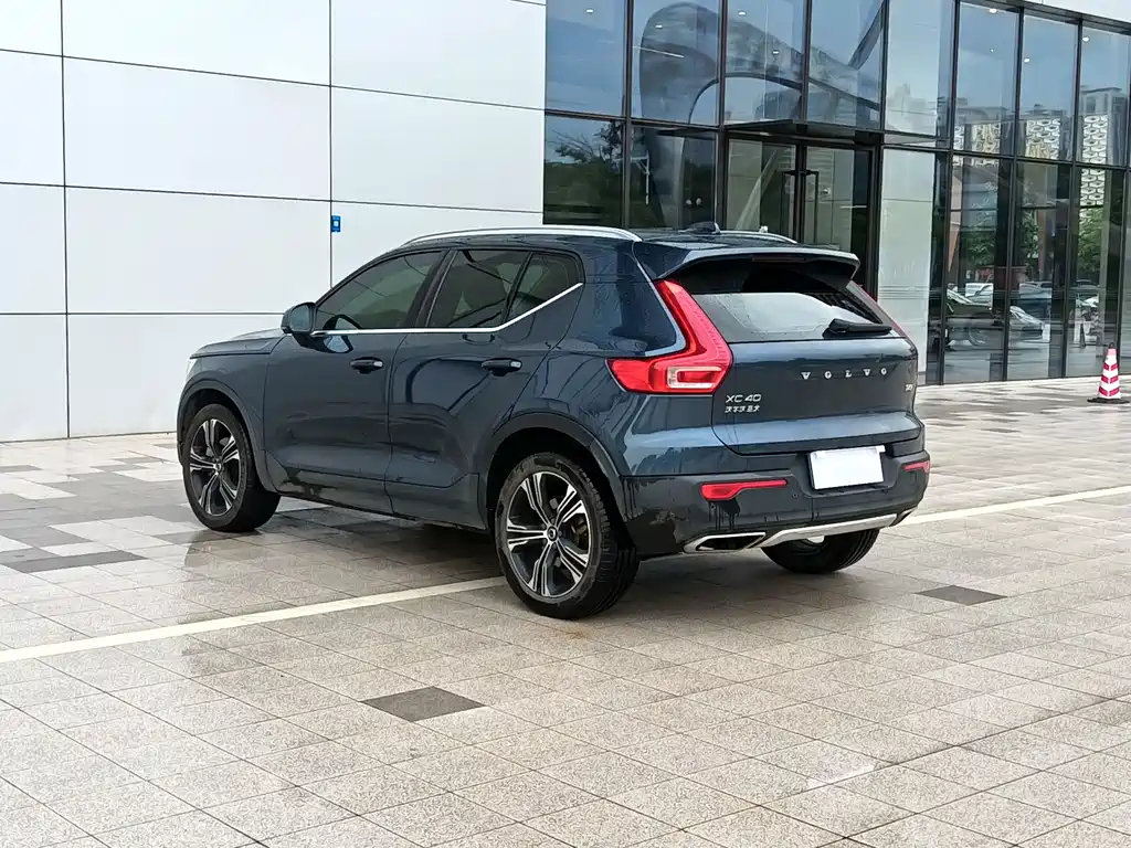Volvo XC40 2019 — фото 6