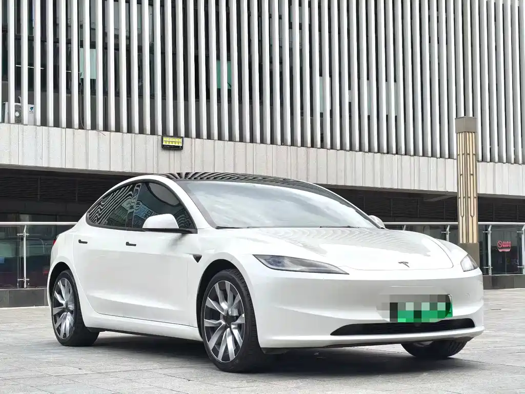 Tesla Model 3 2025 — фото 3