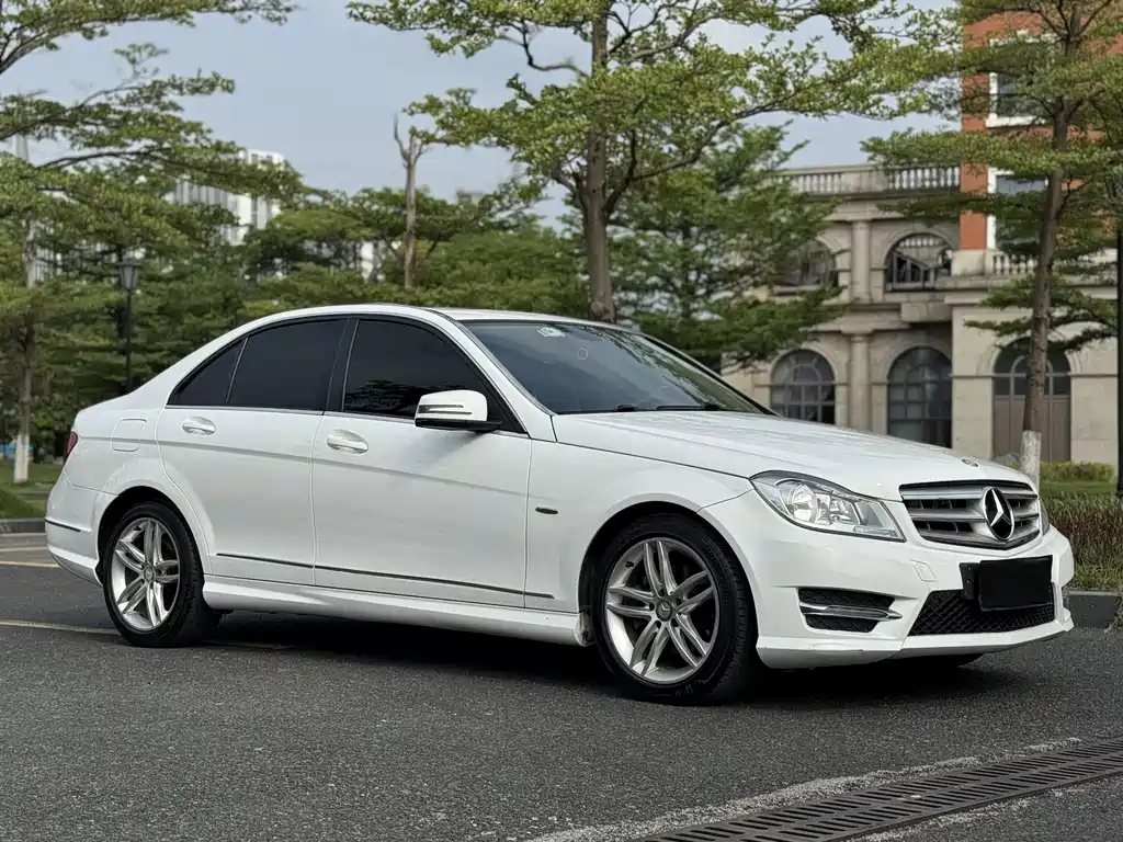 Mercedes-Benz C-Class 2014 — фото 4