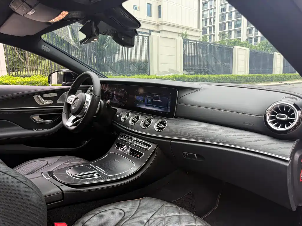 Mercedes-Benz CLS 2018 — фото 14