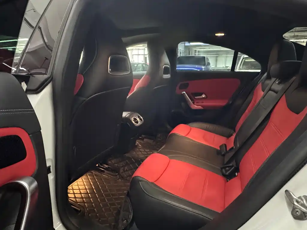 Mercedes-Benz Mercedes CLA AMG 2020 — фото 8