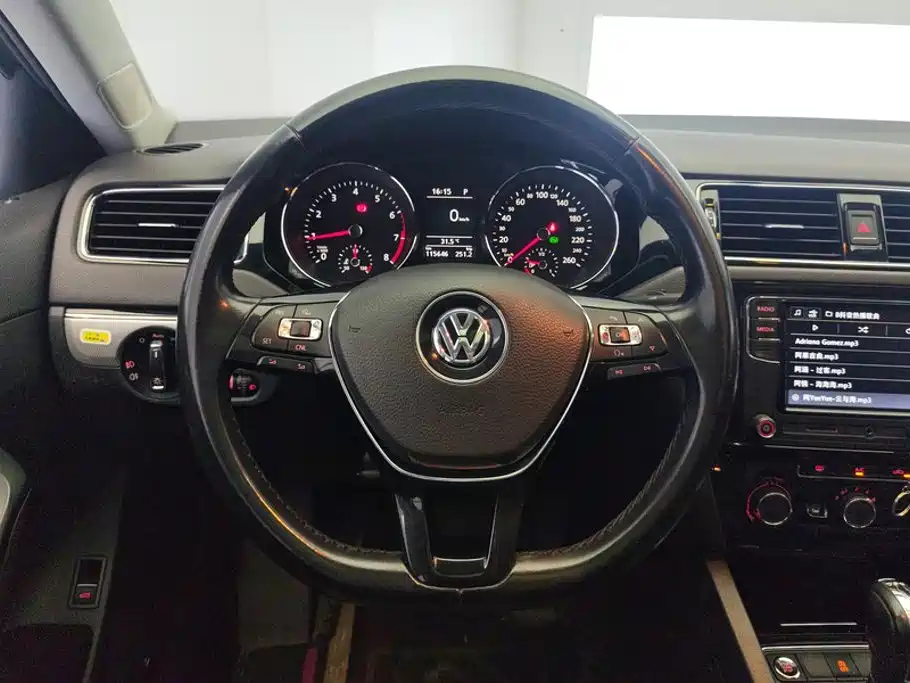 Volkswagen Sagitar 2018 — фото 15
