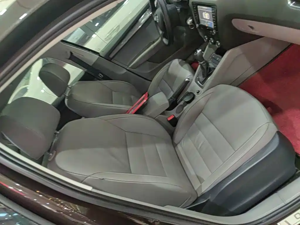 Skoda Octavia 2015 — фото 25