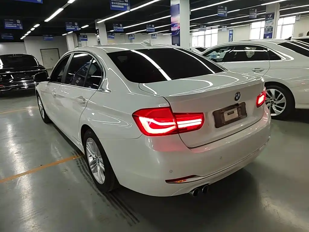 BMW 3 Series 2017 — фото 5