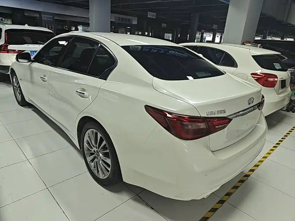 Infiniti Q50L 2018