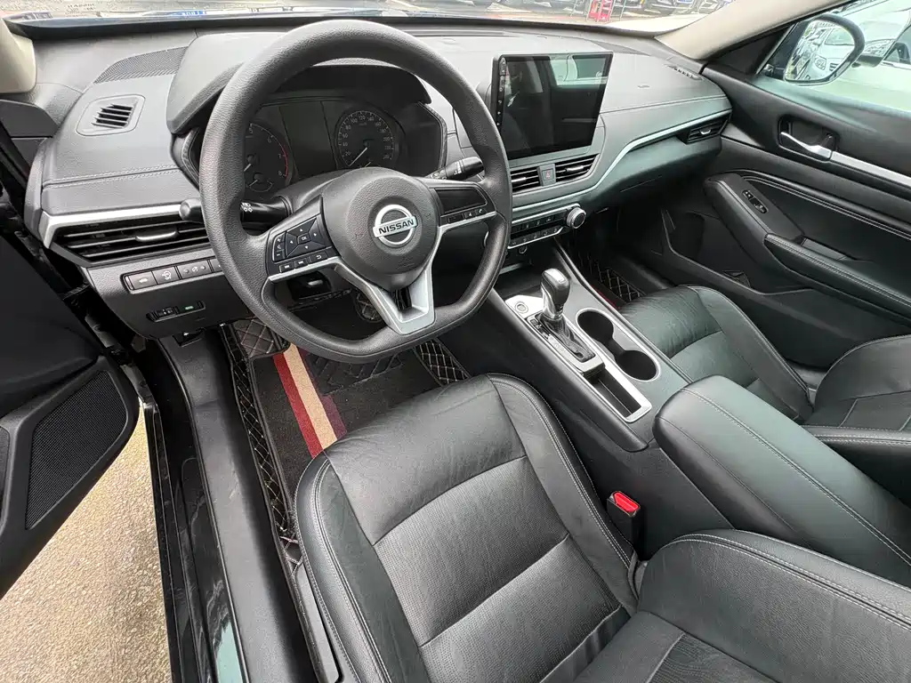 Nissan Teana 2022