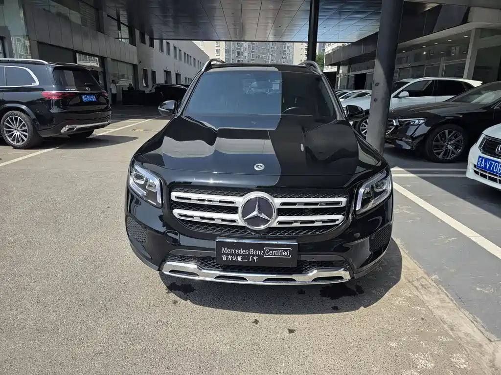 Mercedes-Benz GLB 2023