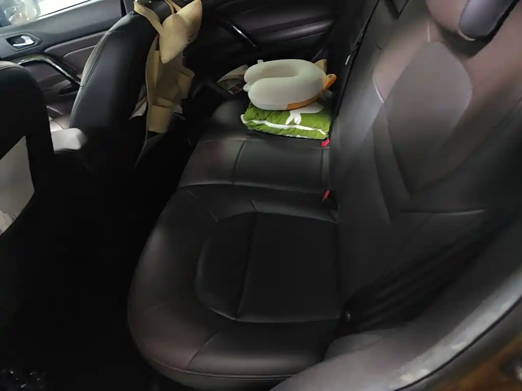 GAC Trumpchi GS4 2016 — фото 17