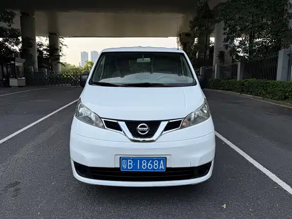 Nissan NV200 2017