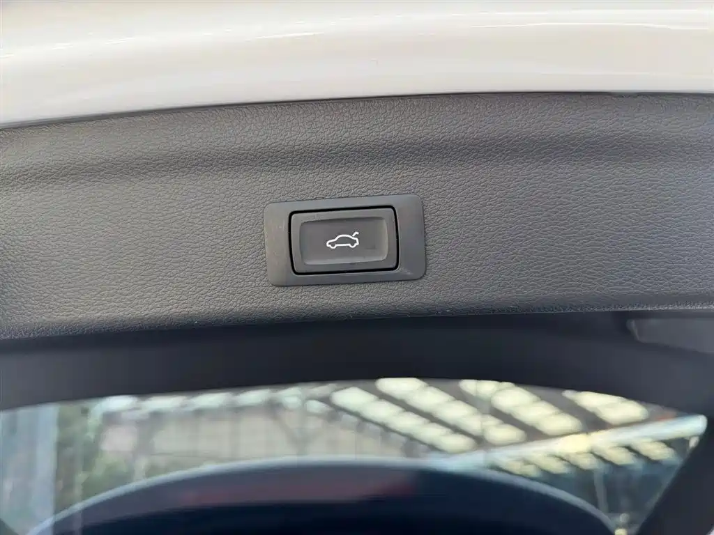 Audi Q3 2022 — фото 14