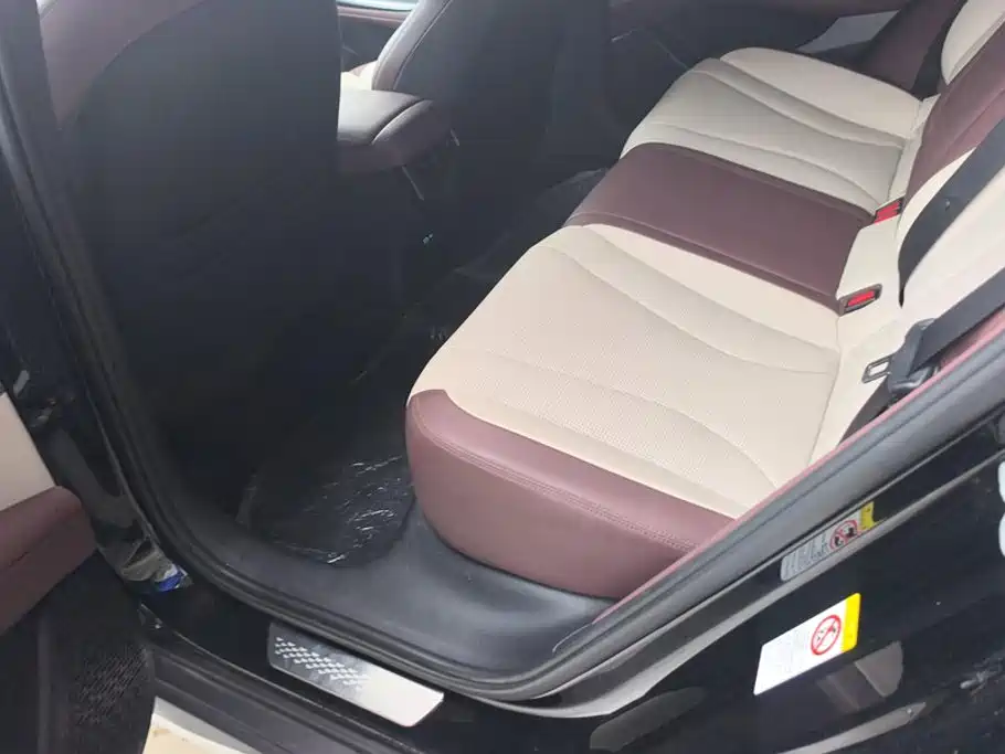 BYD Seal 07 DM-i 2024 — фото 11