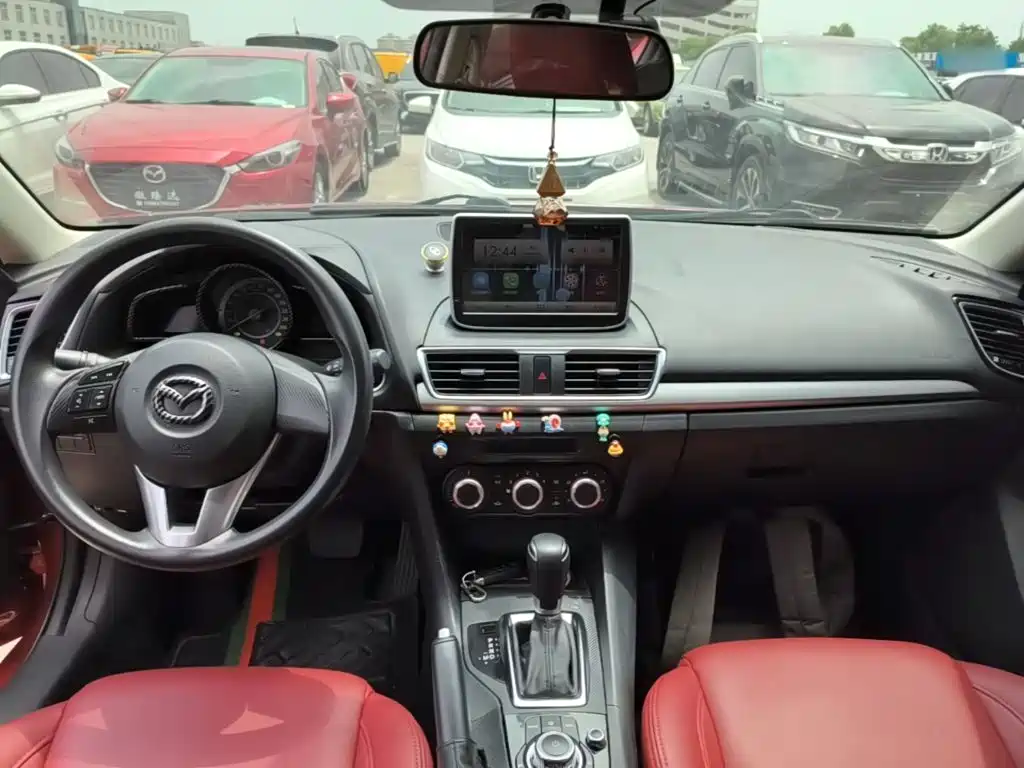 Mazda 3 Axela 2016 — фото 10
