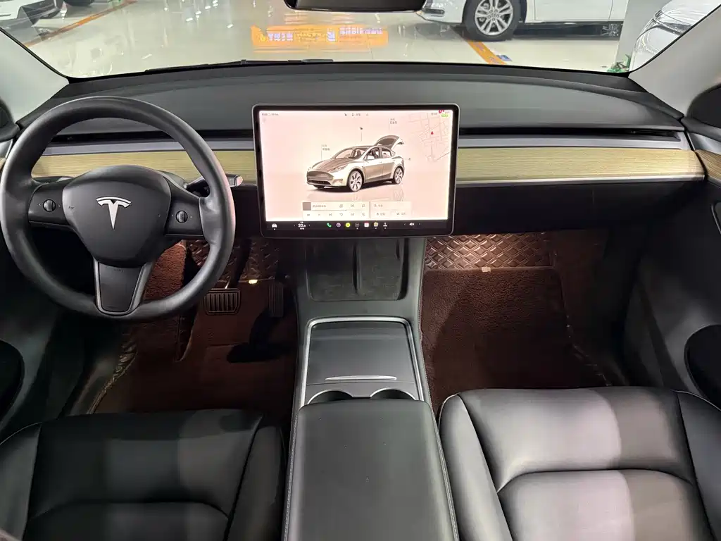 Tesla Model Y 2023 — фото 10