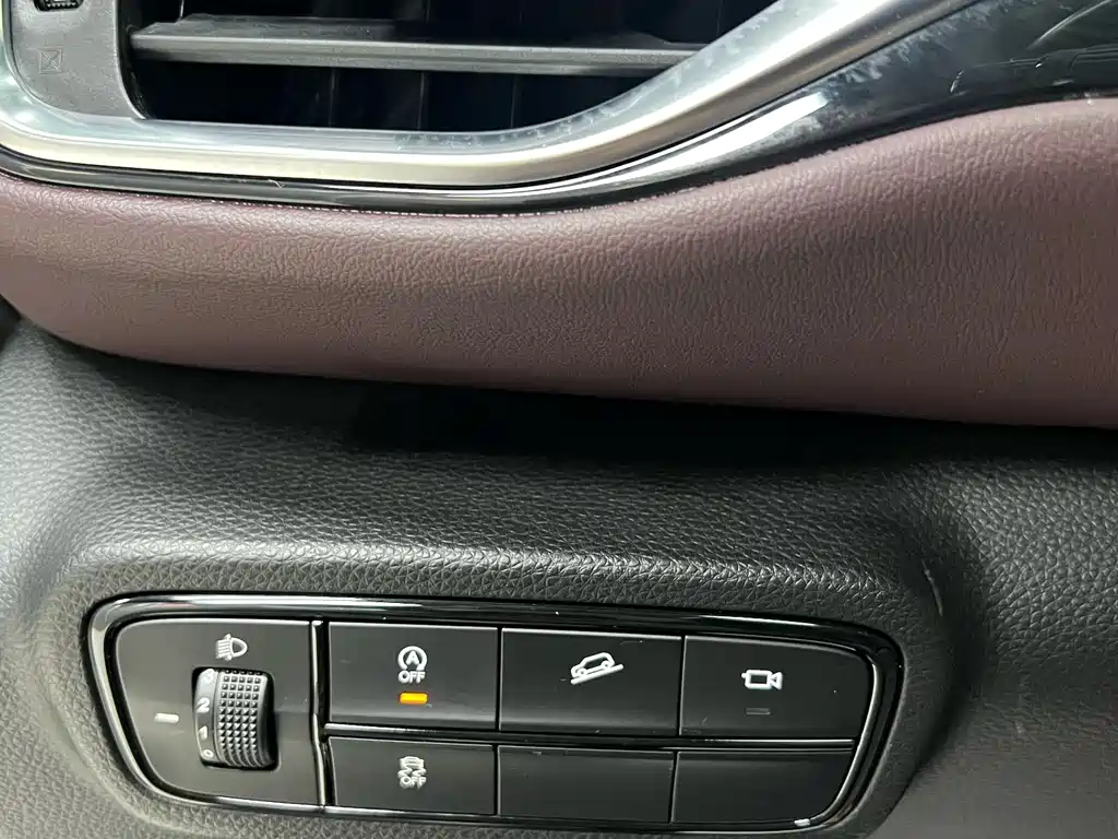 GAC Trumpchi M6 2022 — фото 18
