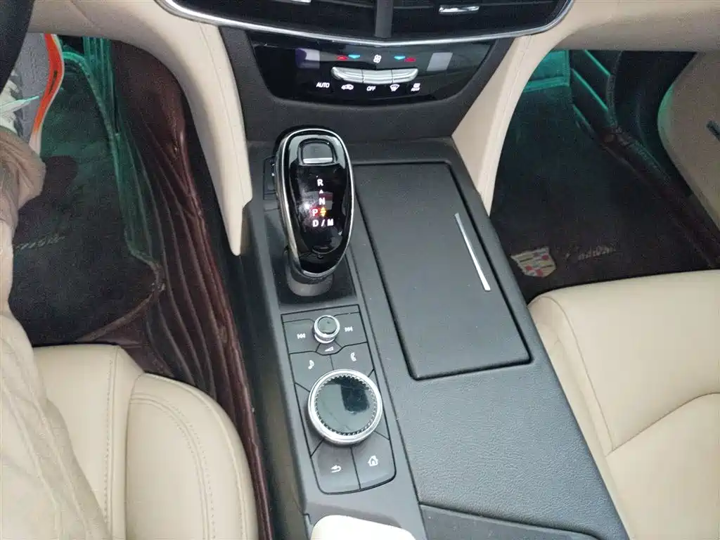 Cadillac CT6 2020 — фото 14