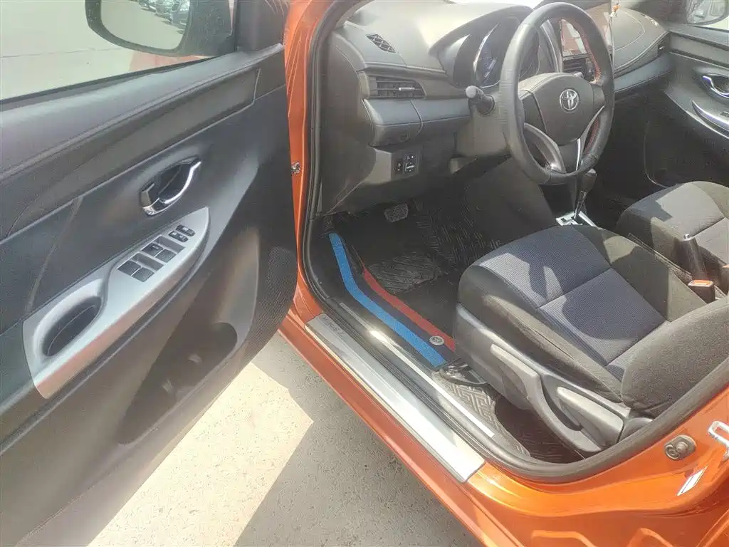 Toyota Yaris L 2016 — фото 16