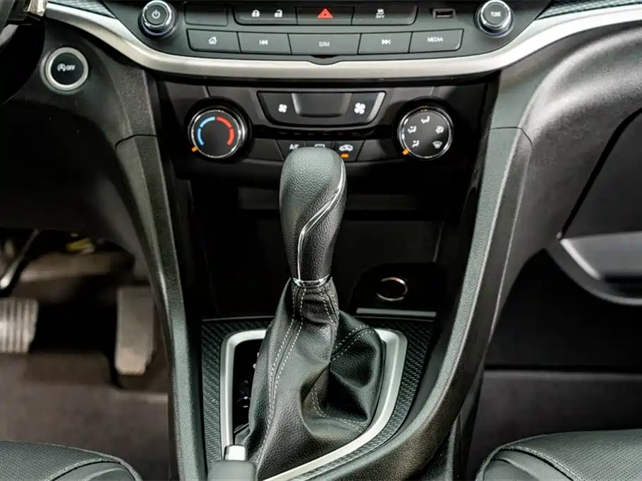 Buick Excelle 2023 — фото 14