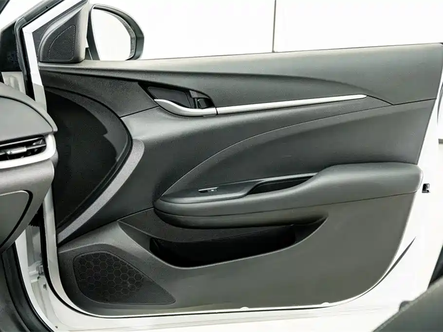 Buick Excelle 2023 — фото 15