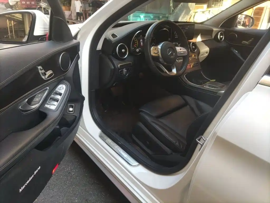 Mercedes-Benz C-Class 2020 — фото 17
