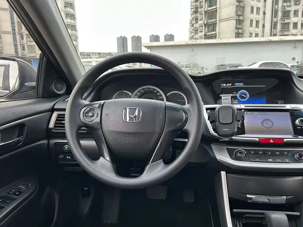 Honda Accord 2014 — фото 15