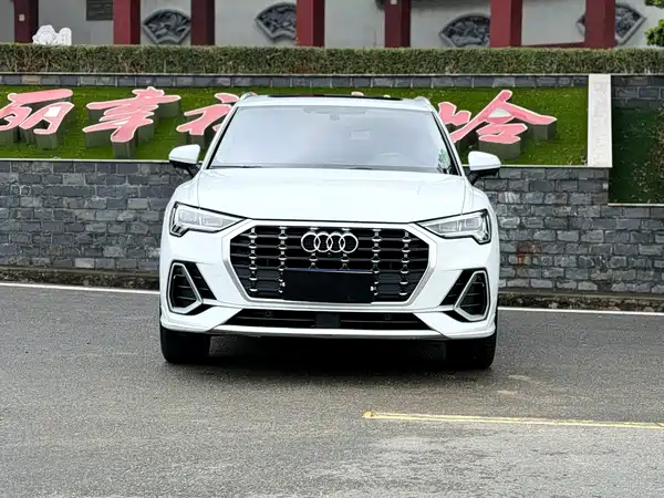 Audi Q3 2022