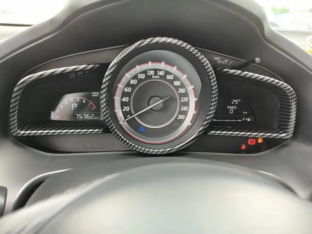 Mazda 3 Axela 2016 — фото 12