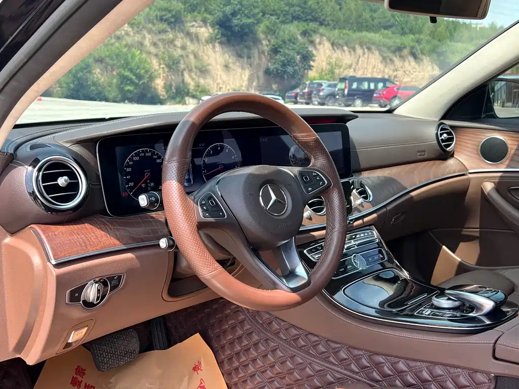 Mercedes-Benz E-Class 2017 — фото 8