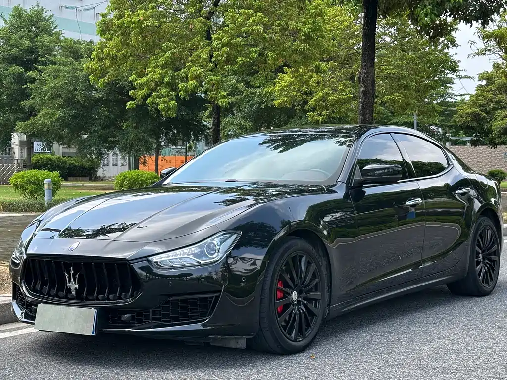 Maserati Ghibli 2021 — фото 1