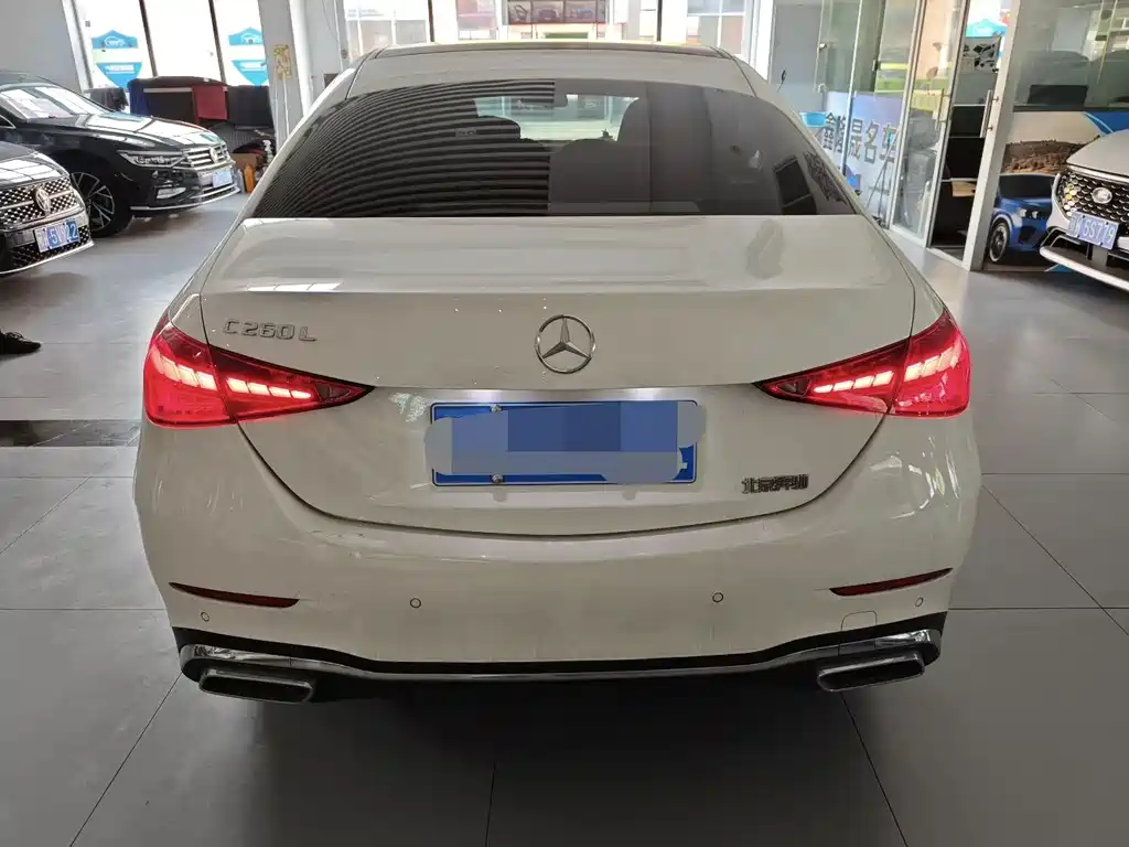 Mercedes-Benz C-Class 2023 — фото 4