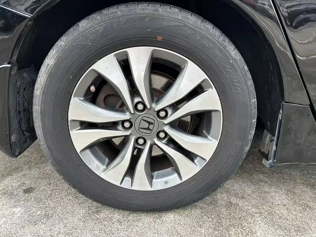Honda Accord 2014 — фото 18