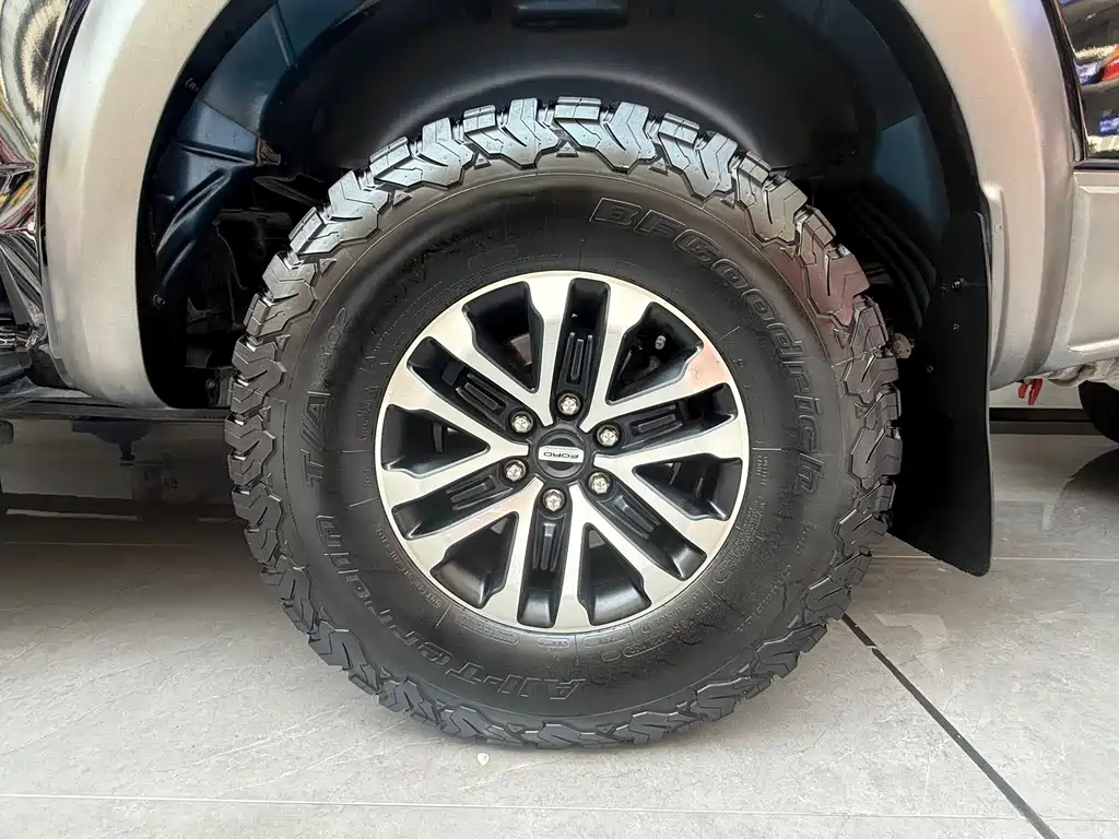 Ford F-150 Raptor 2020 — фото 15