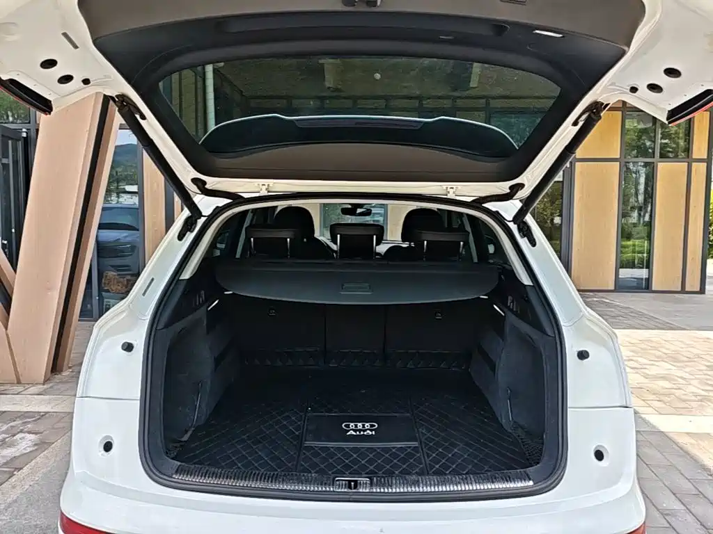 Audi Q5L 2021 — фото 19