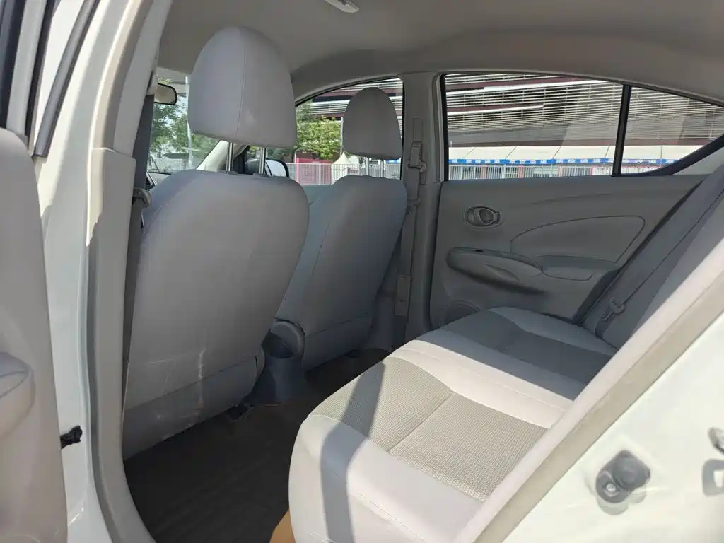 Nissan Sunny 2014 — фото 20