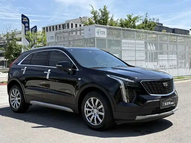 Cadillac XT4 2020 — фото 3