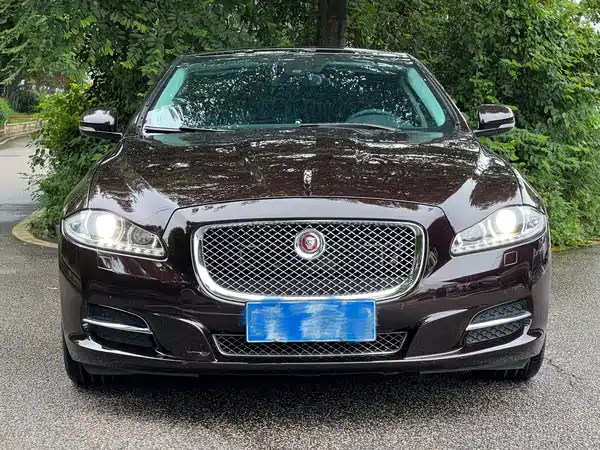 Jaguar XJ 2015