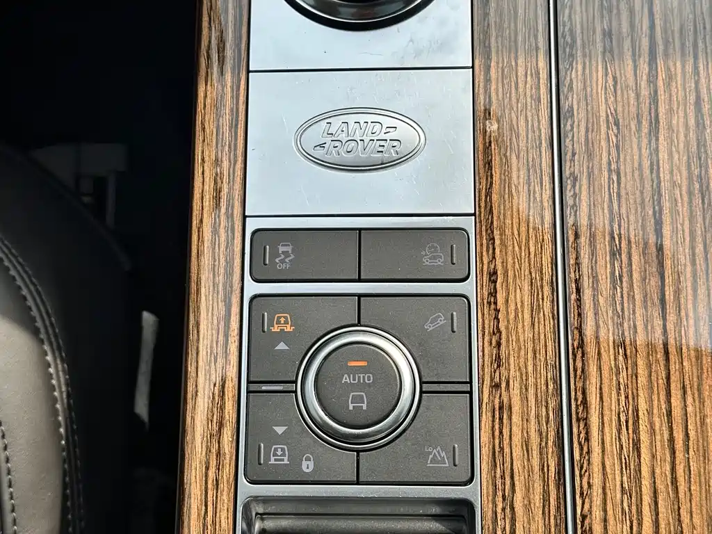 Land Rover Range Rover 2022 — фото 27