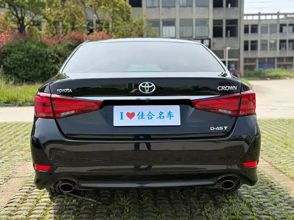 Toyota Crown 2018