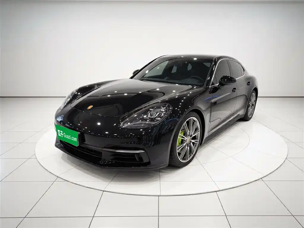 Porsche Panamera 2020 — фото 1
