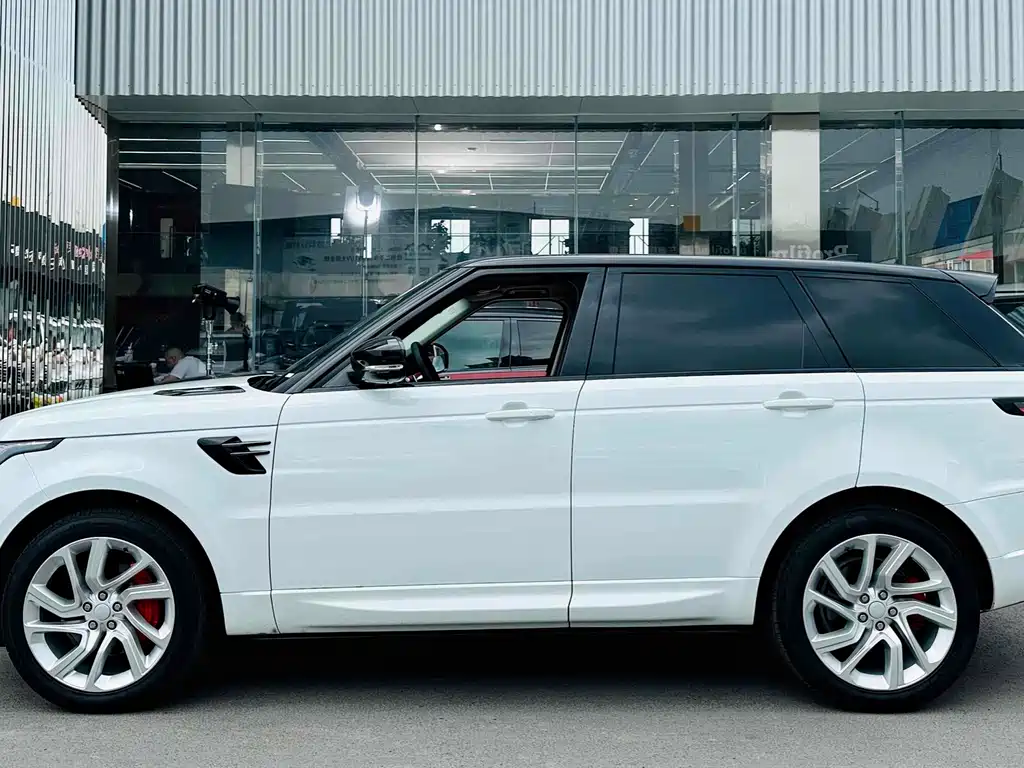 Land Rover Sport 2020 — фото 3