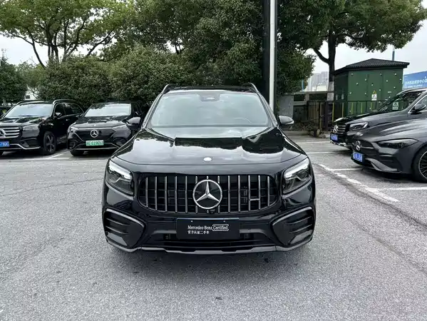 Mercedes-Benz GLB AMG 2025