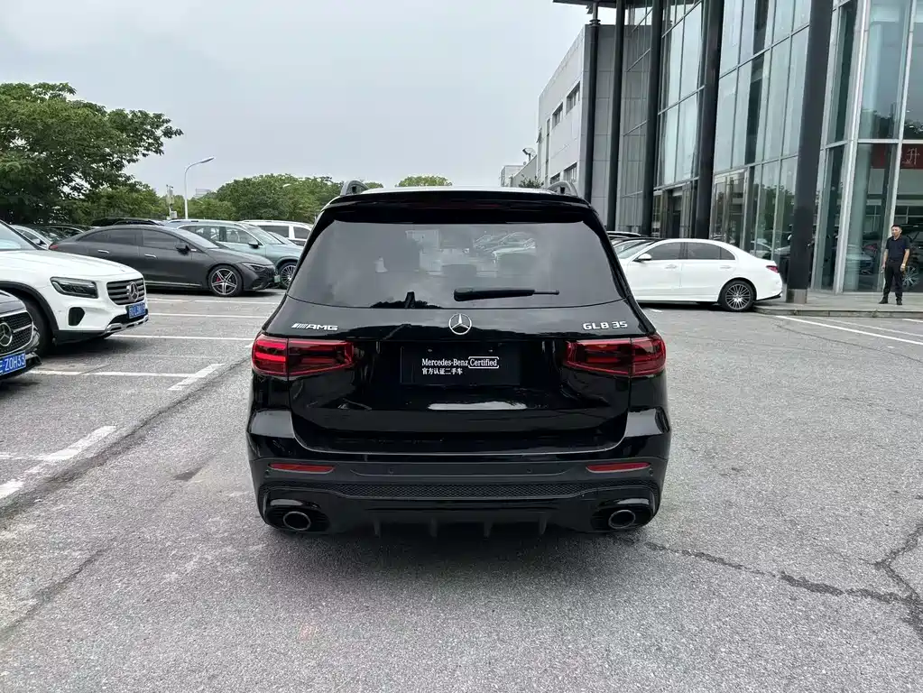 Mercedes-Benz GLB AMG 2025 — фото 6