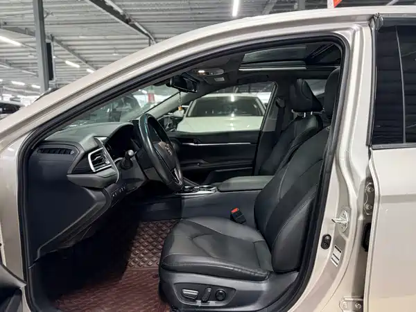 Toyota Camry 2021