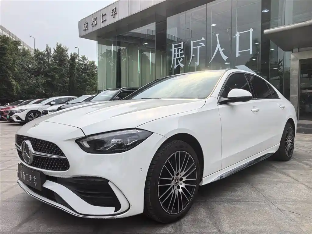 Mercedes-Benz C-Class 2024