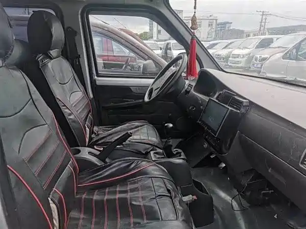Wuling Rongguang 2015