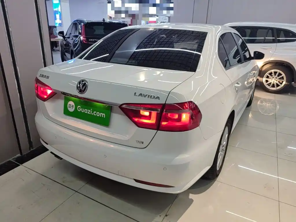 Volkswagen Lavida 2015