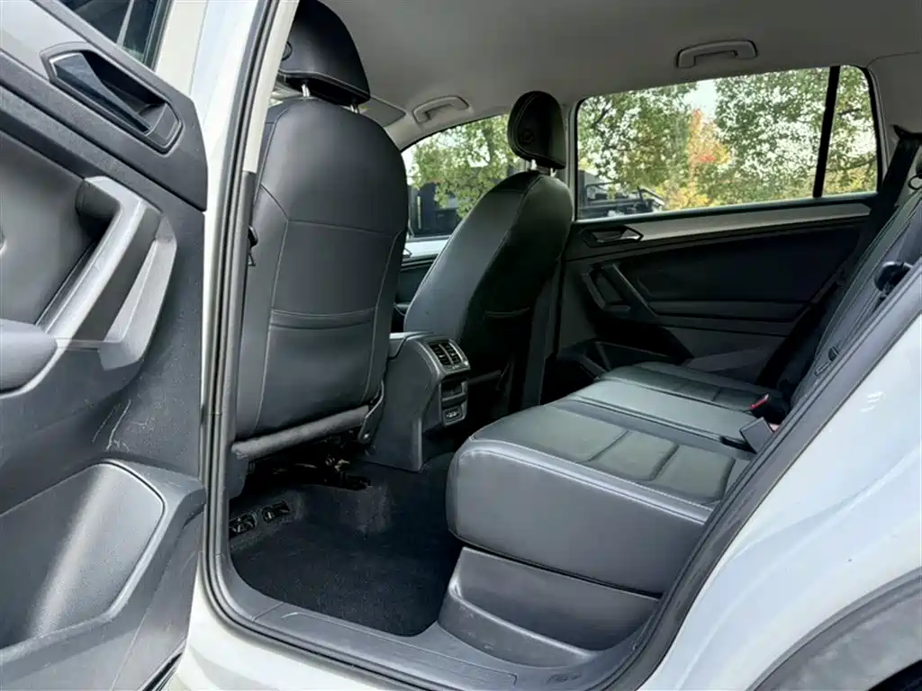 Volkswagen Tiguan L 2019 — фото 23