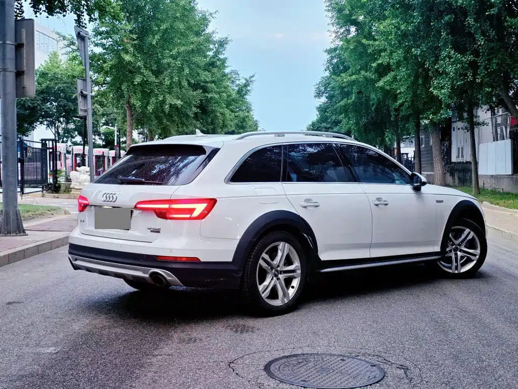 Audi A4 2017 — фото 20