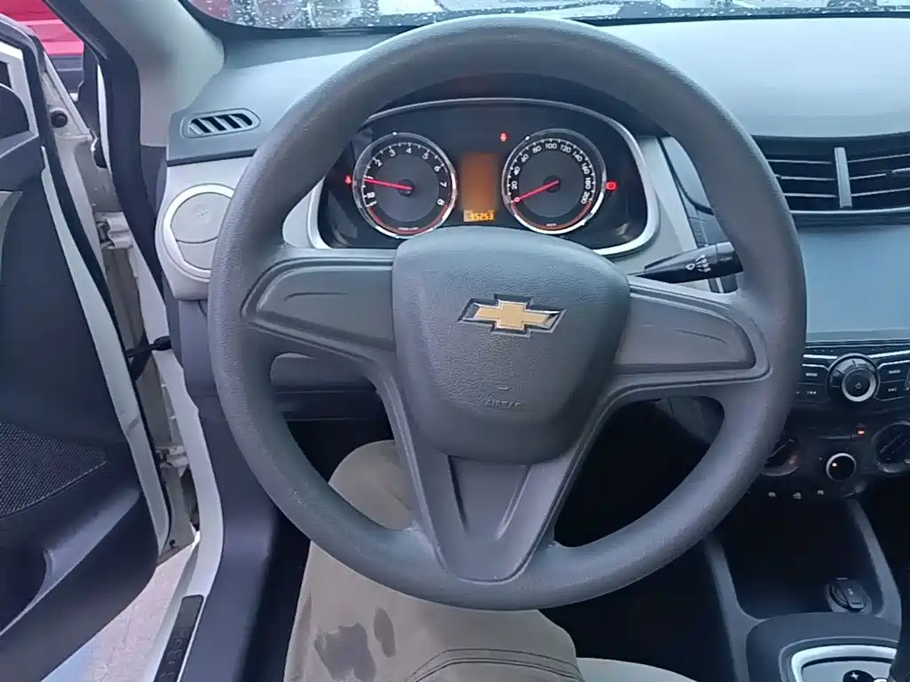 Chevrolet Sail 2015 — фото 11